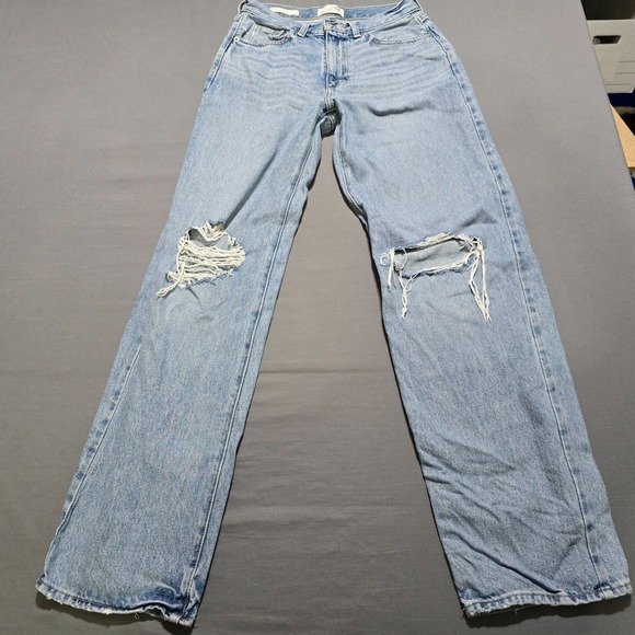 Universal Thread Denim - Universal Thread 90s Baggy Jeans Light Wash Distressed womens Size 00 27x32